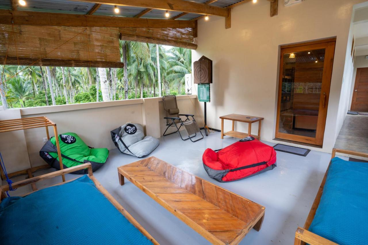 Haole Surf Hostel General Luna  Eksteriør billede